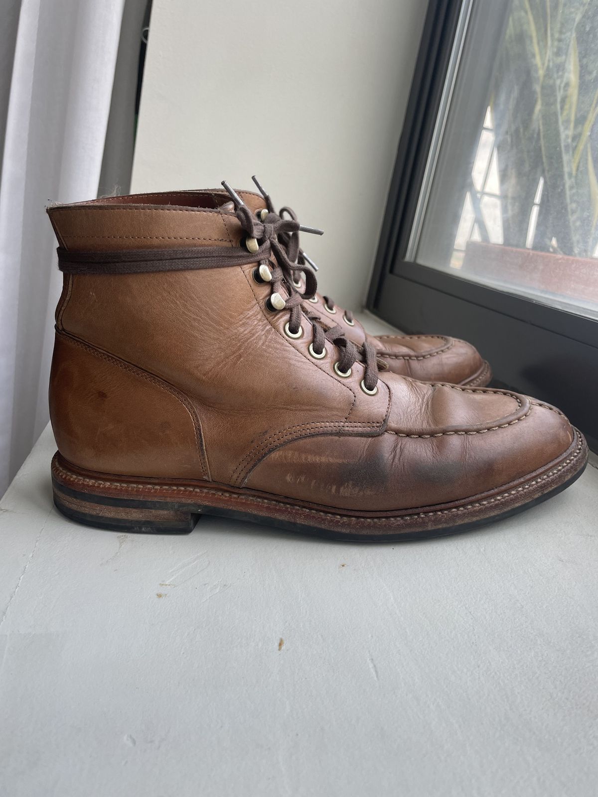 Photo by patinathunderdome on May 4, 2022 of the Grant Stone Ottawa Boot in Horween Dune Chromexcel.