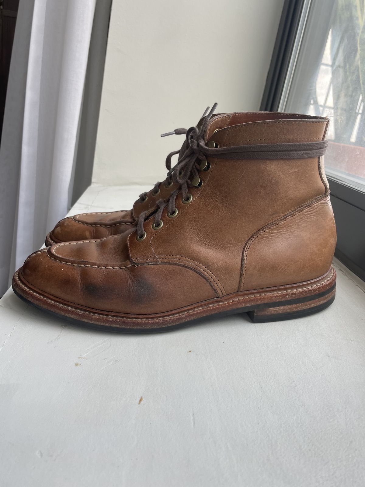 Photo by patinathunderdome on May 4, 2022 of the Grant Stone Ottawa Boot in Horween Dune Chromexcel.