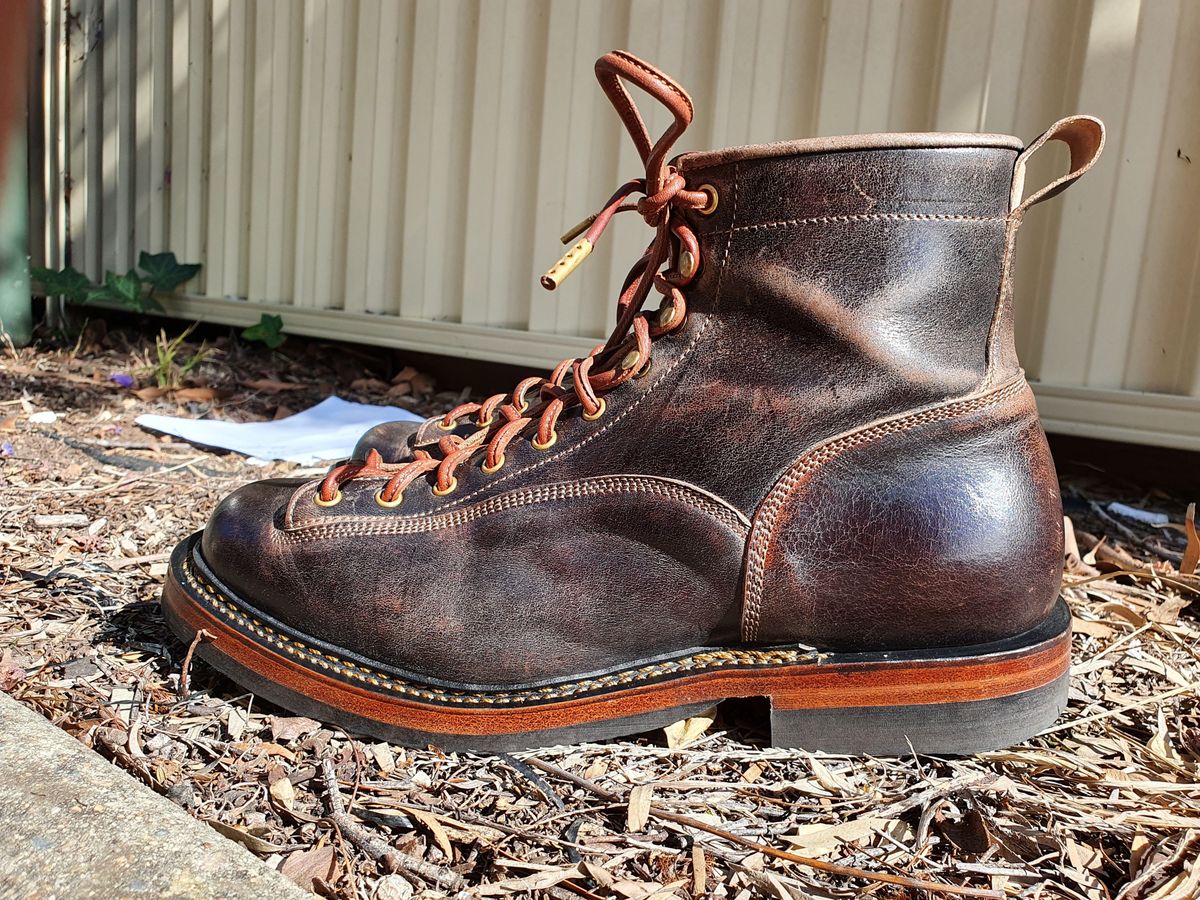 Photo by patinathunderdome on December 1, 2021 of the Sagara Valiant in Conceria Cloe Superlux Horsebutt Overdyed Black.