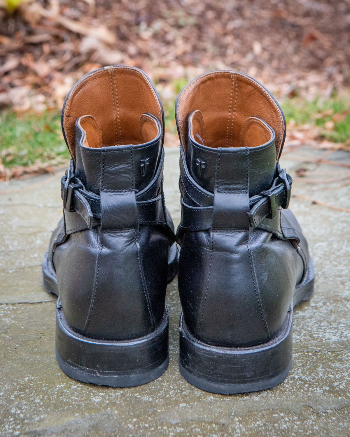 Photo by patinathunderdome on December 4, 2021 of the Frye Jasper Jodhpur in Black Italian Veg Tan.