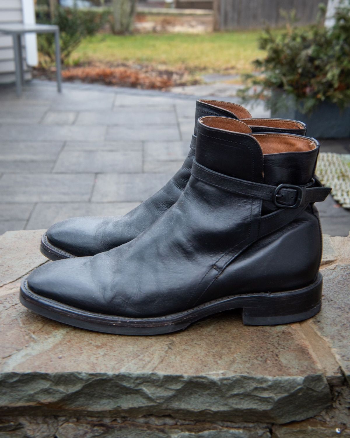 Photo by patinathunderdome on January 2, 2022 of the Frye Jasper Jodhpur in Black Italian Veg Tan.