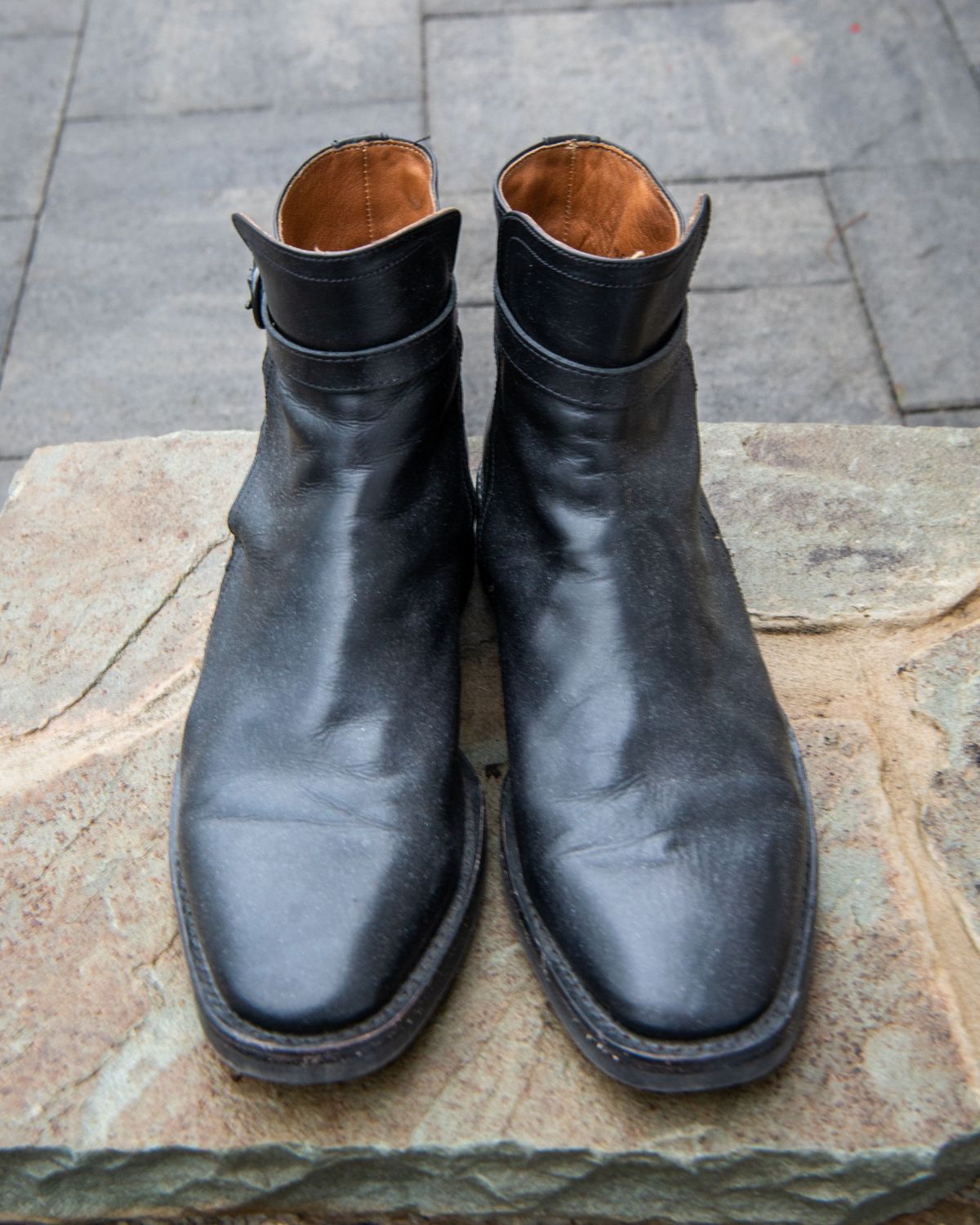 Photo by patinathunderdome on January 2, 2022 of the Frye Jasper Jodhpur in Black Italian Veg Tan.