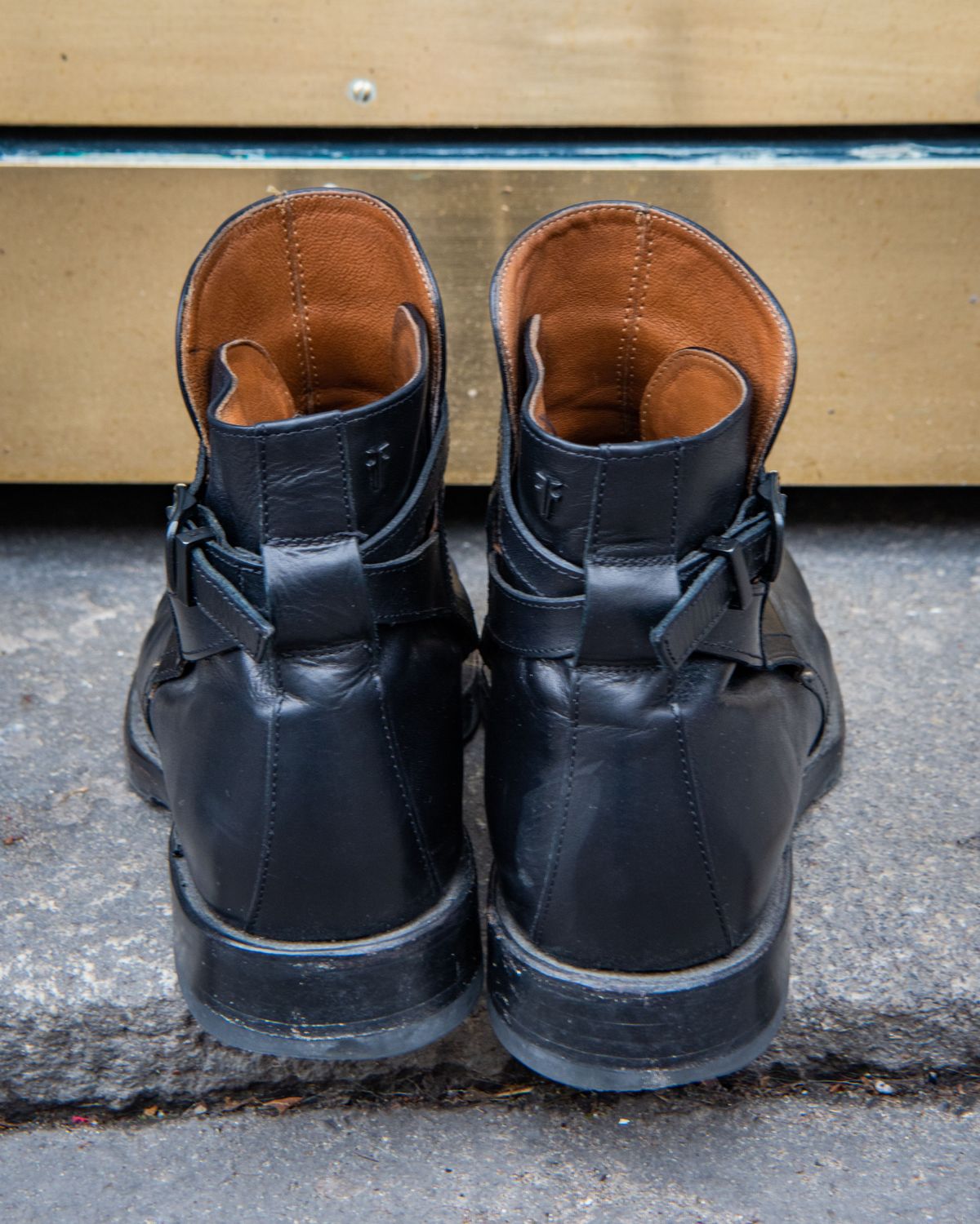 Photo by patinathunderdome on February 3, 2022 of the Frye Jasper Jodhpur in Black Italian Veg Tan.