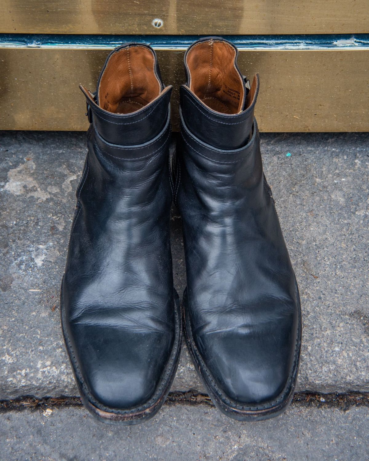Photo by patinathunderdome on February 3, 2022 of the Frye Jasper Jodhpur in Black Italian Veg Tan.