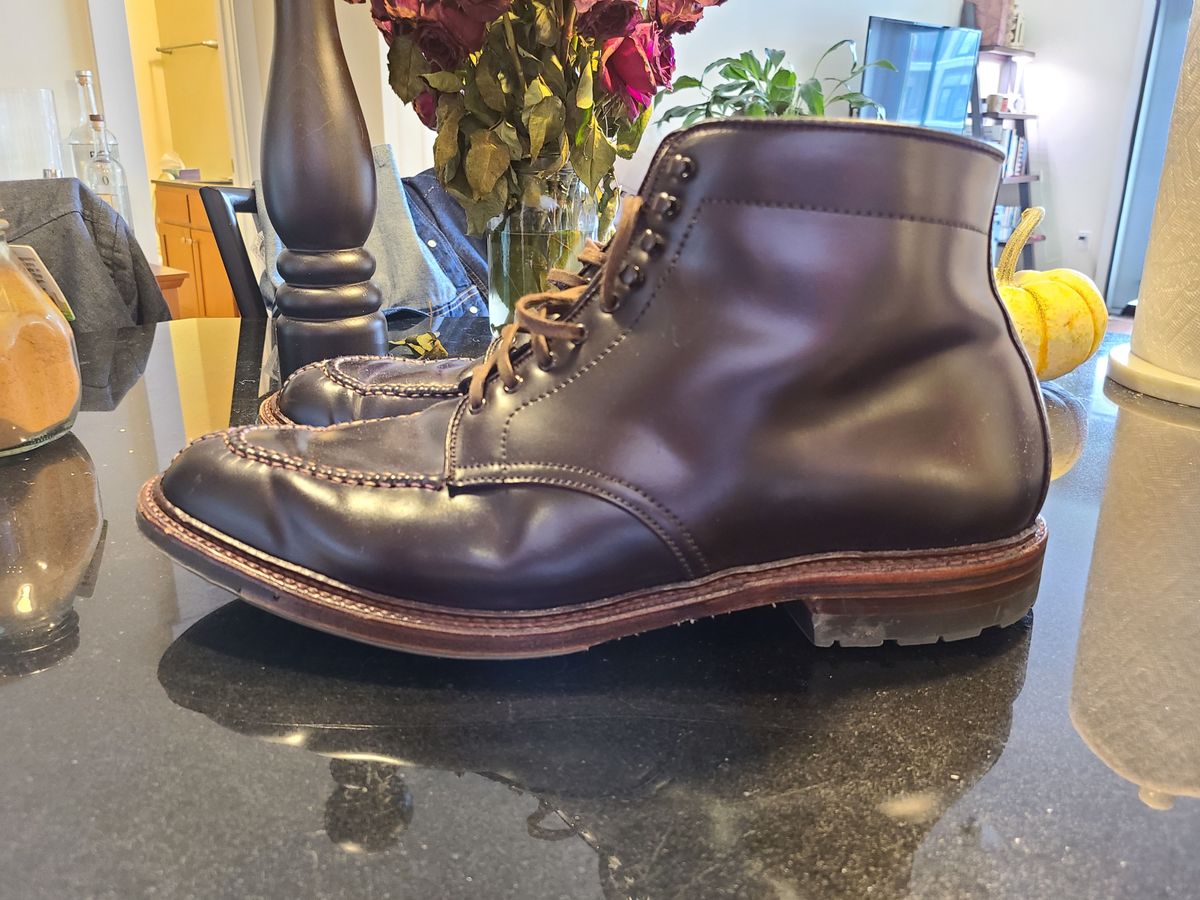 Photo by patinathunderdome on November 3, 2021 of the Alden Tanker Boot in Horween Color 8 Shell Cordovan.