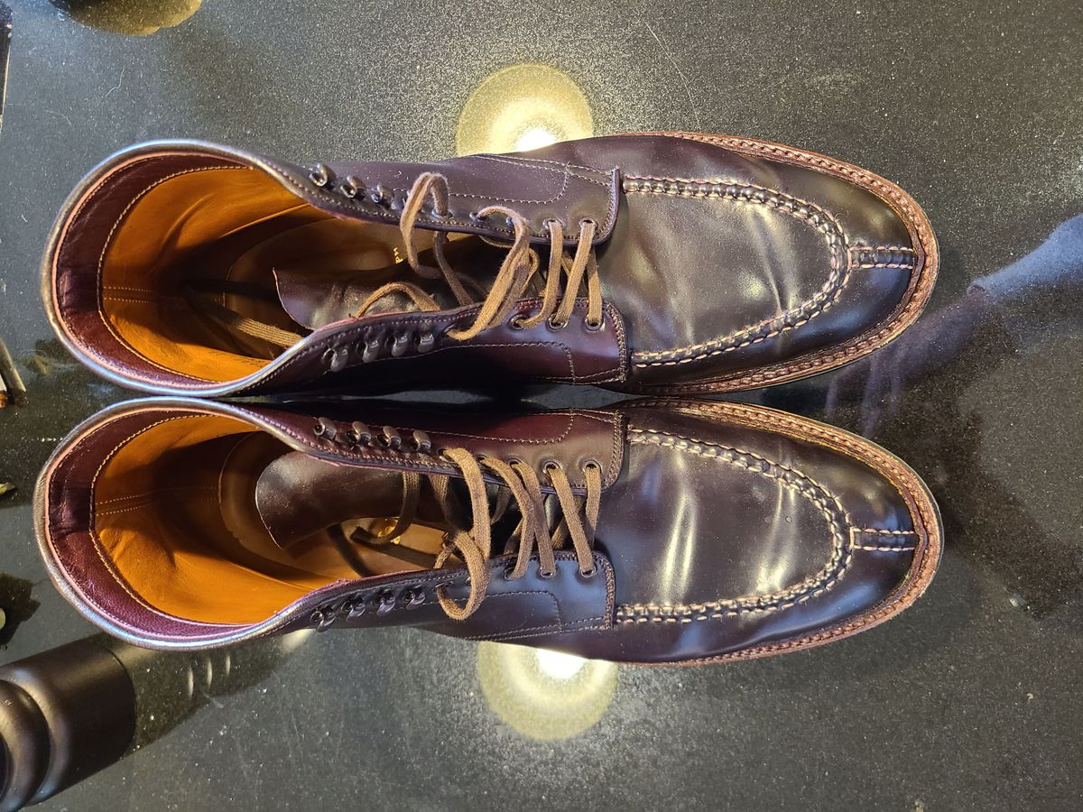 Photo by patinathunderdome on November 3, 2021 of the Alden Tanker Boot in Horween Color 8 Shell Cordovan.