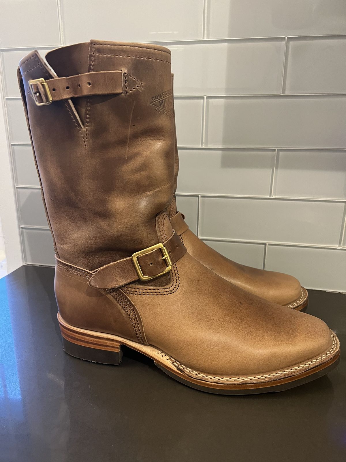 Photo by patinathunderdome on October 2, 2021 of the Wesco Mister Lou in Horween Natural Chromexcel.
