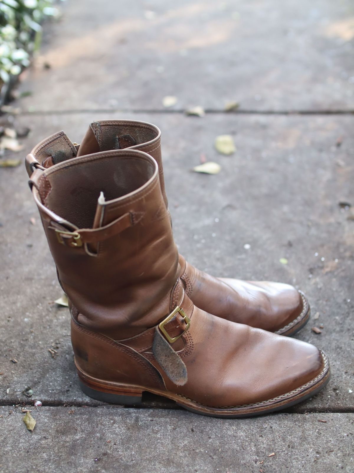 Photo by patinathunderdome on December 5, 2021 of the Wesco Mister Lou in Horween Natural Chromexcel.
