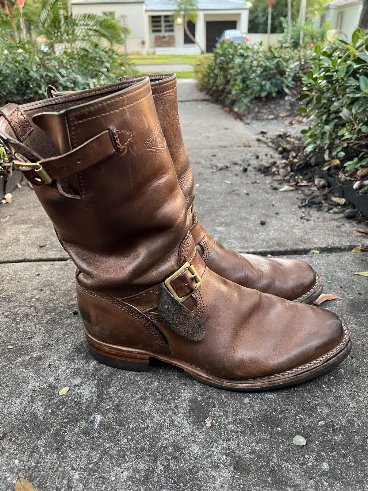 Photo by patinathunderdome on January 2, 2022 of the Wesco Mister Lou in Horween Natural Chromexcel.