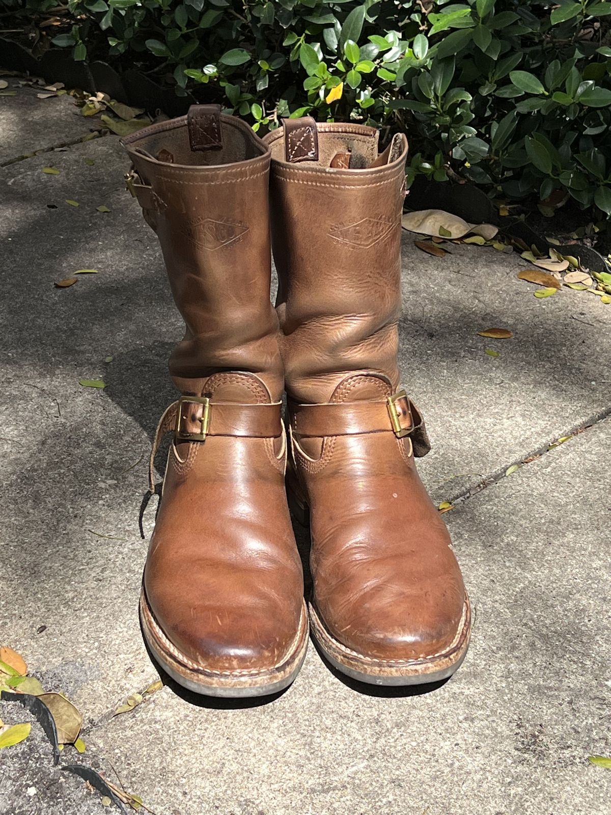 Photo by patinathunderdome on March 6, 2022 of the Wesco Mister Lou in Horween Natural Chromexcel.