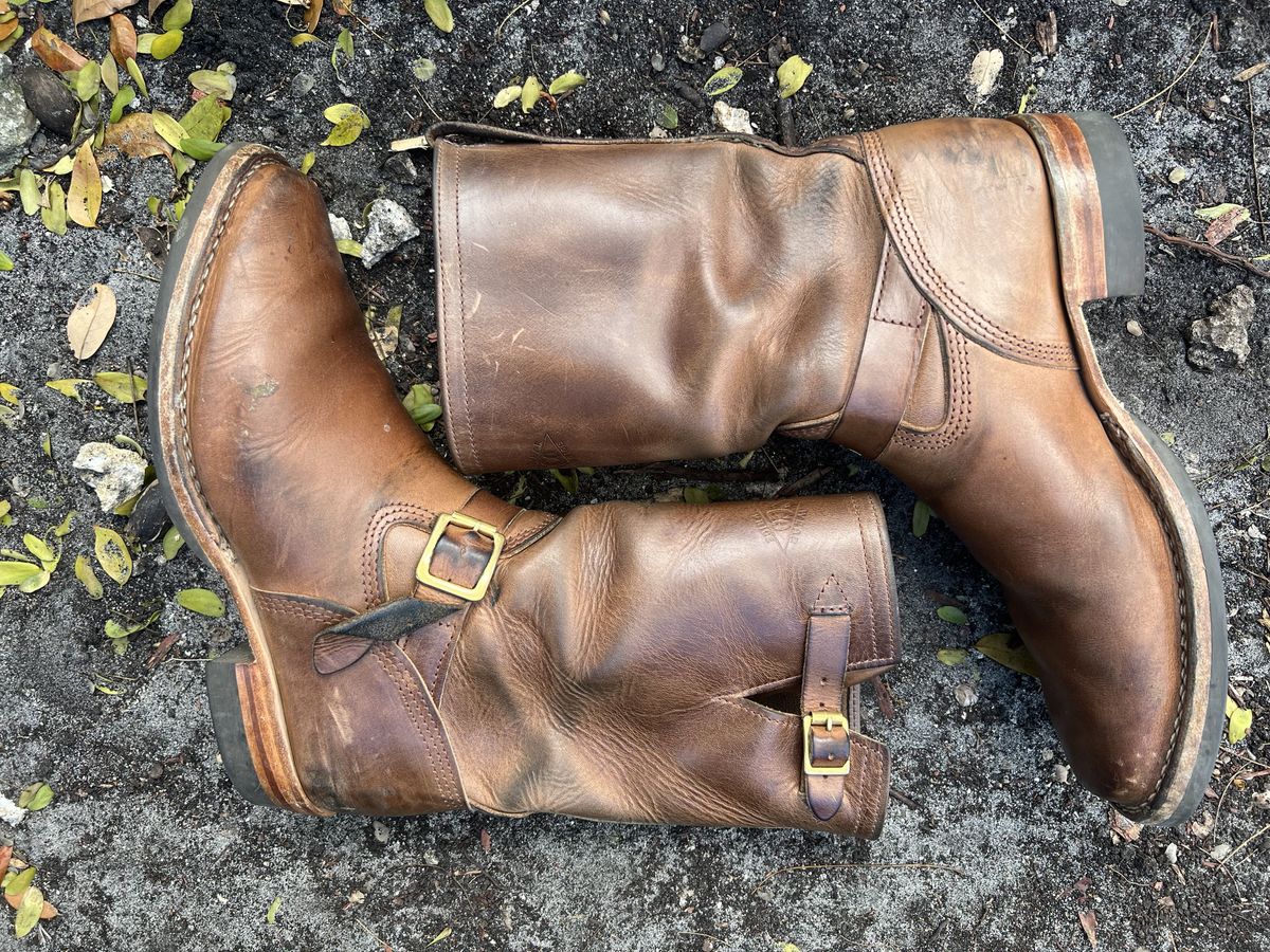 Photo by patinathunderdome on March 6, 2022 of the Wesco Mister Lou in Horween Natural Chromexcel.