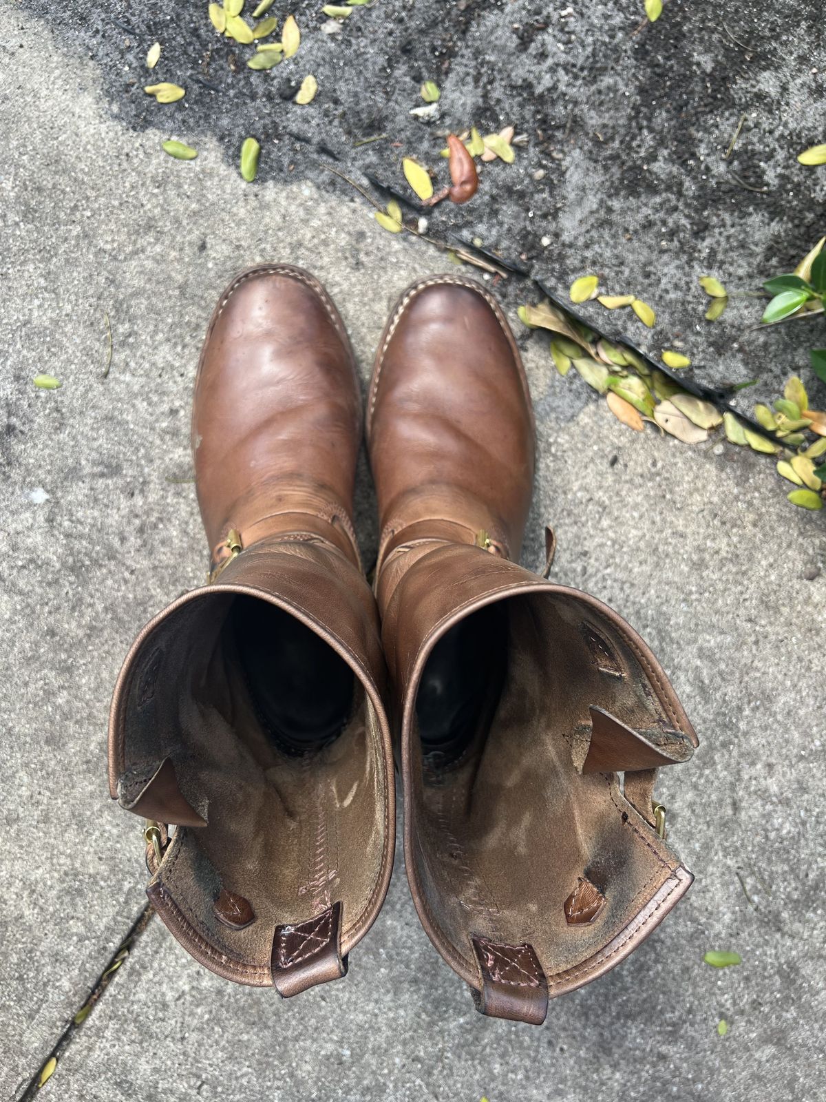 Photo by patinathunderdome on March 6, 2022 of the Wesco Mister Lou in Horween Natural Chromexcel.