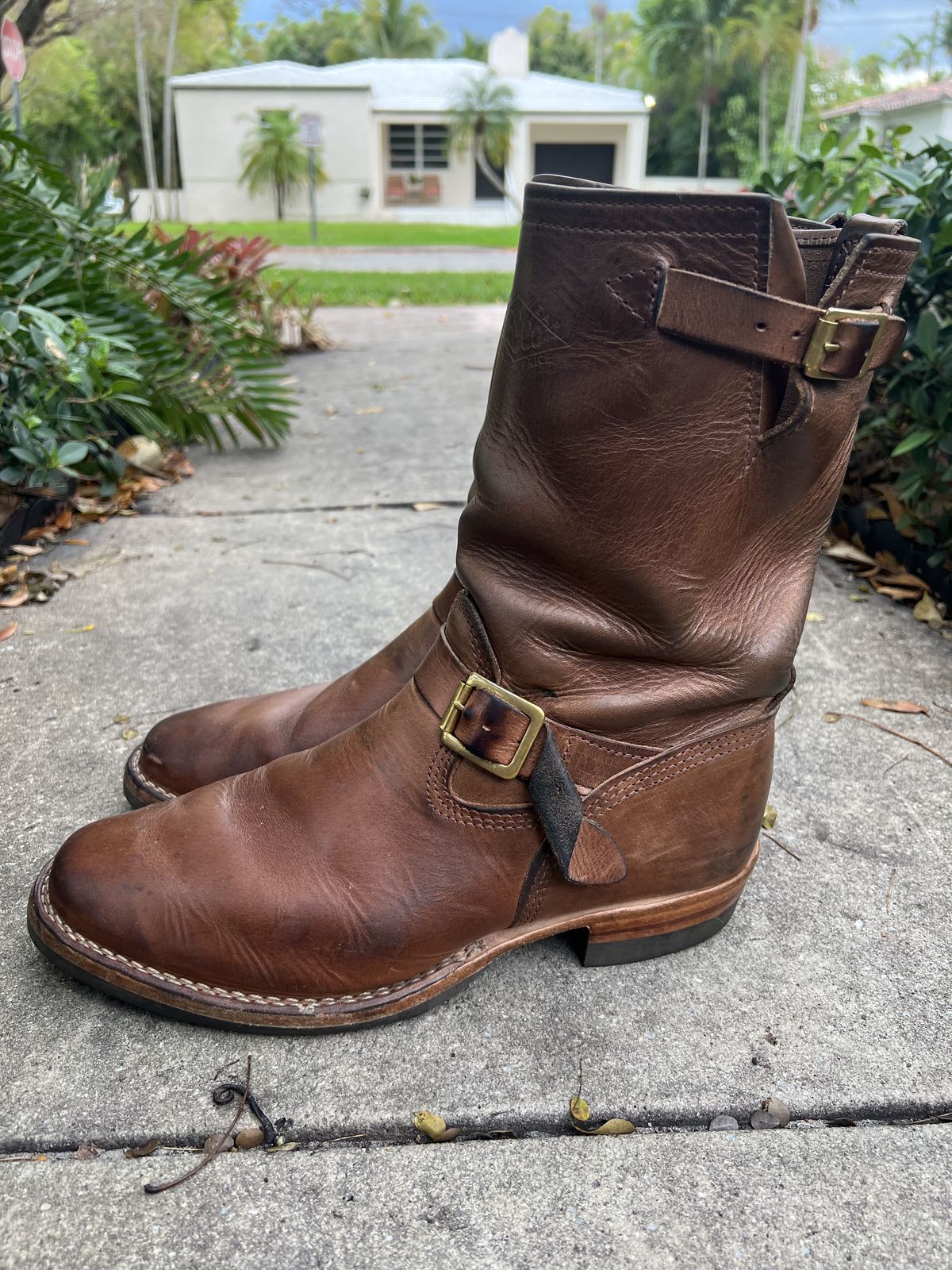 Photo by patinathunderdome on April 3, 2022 of the Wesco Mister Lou in Horween Natural Chromexcel.