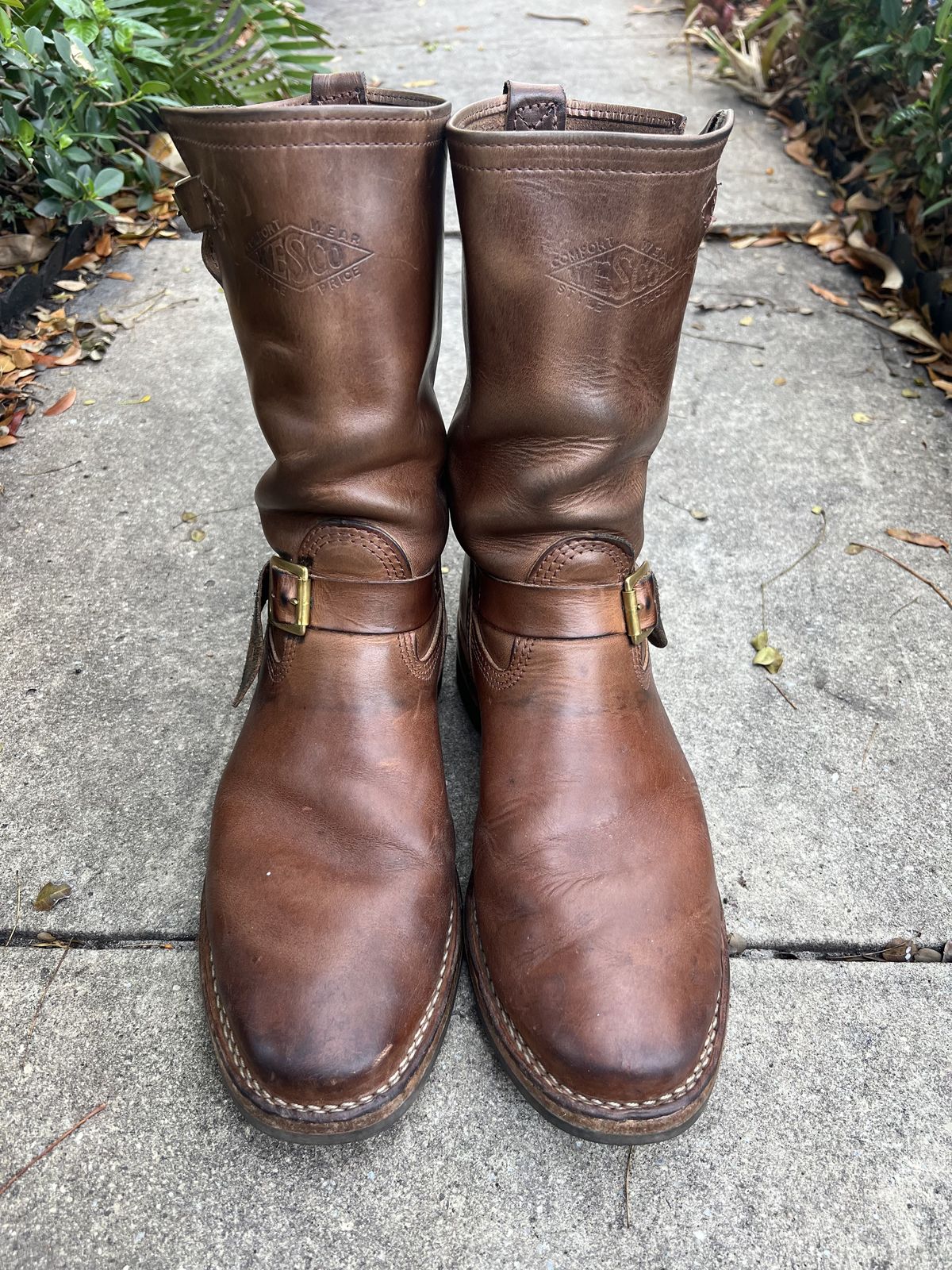 Photo by patinathunderdome on April 3, 2022 of the Wesco Mister Lou in Horween Natural Chromexcel.