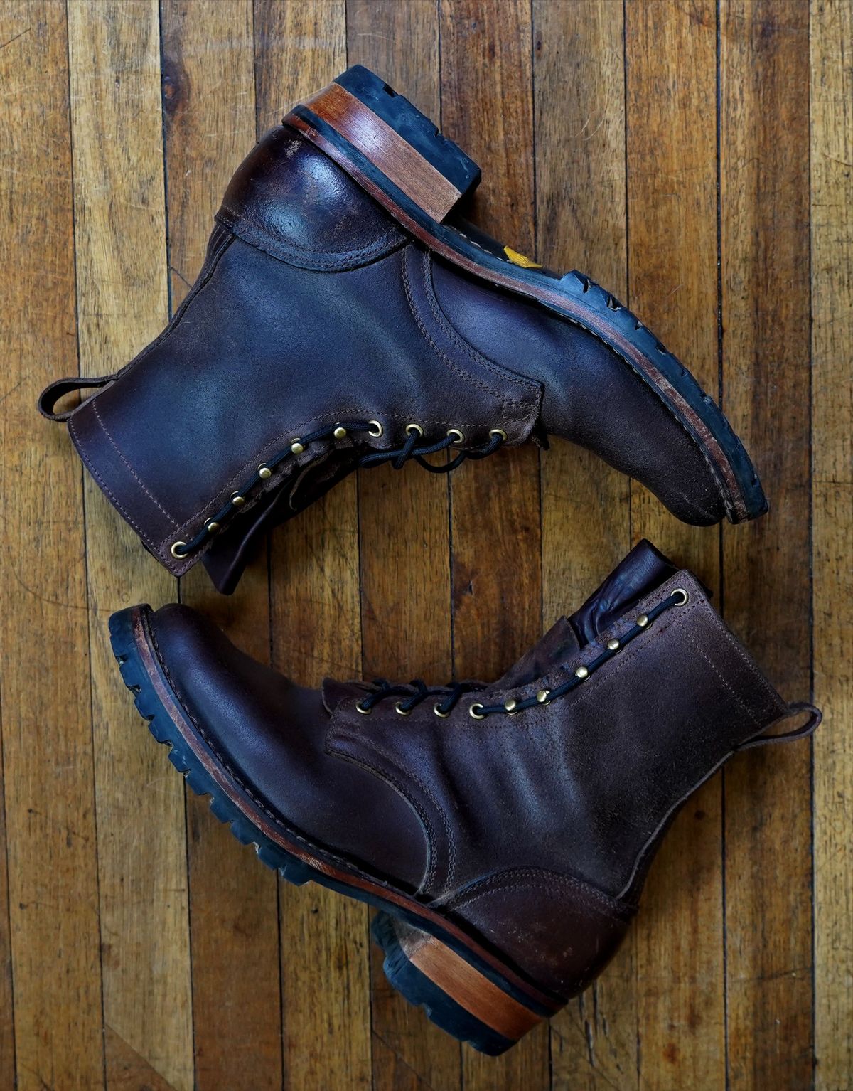 Photo by patinathunderdome on January 1, 2022 of the Nicks Robert in Horween Natural Waxed Flesh.