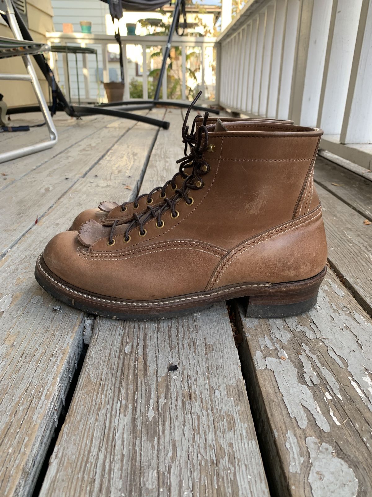Photo by patinathunderdome on November 2, 2021 of the John Lofgren Donkey Puncher Boots in Horween Natural Bison.