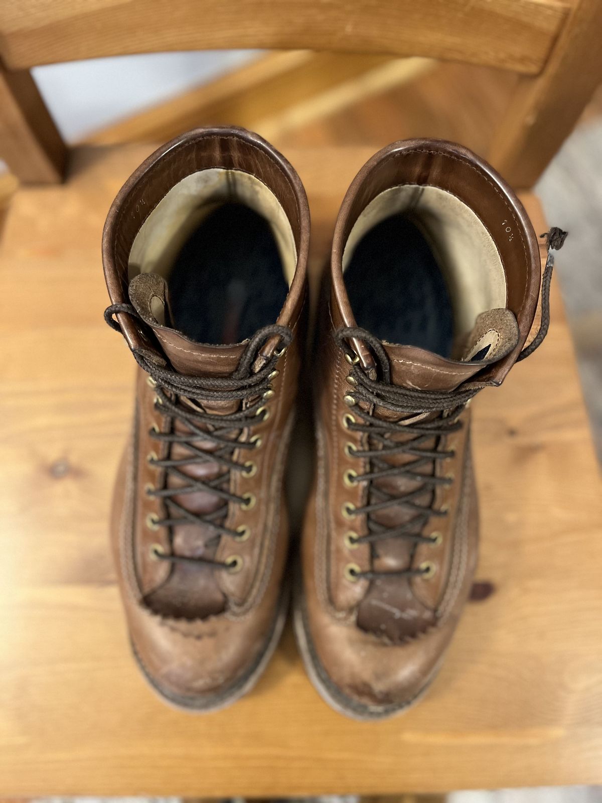 Photo by patinathunderdome on February 3, 2022 of the John Lofgren Donkey Puncher Boots in Horween Natural Bison.