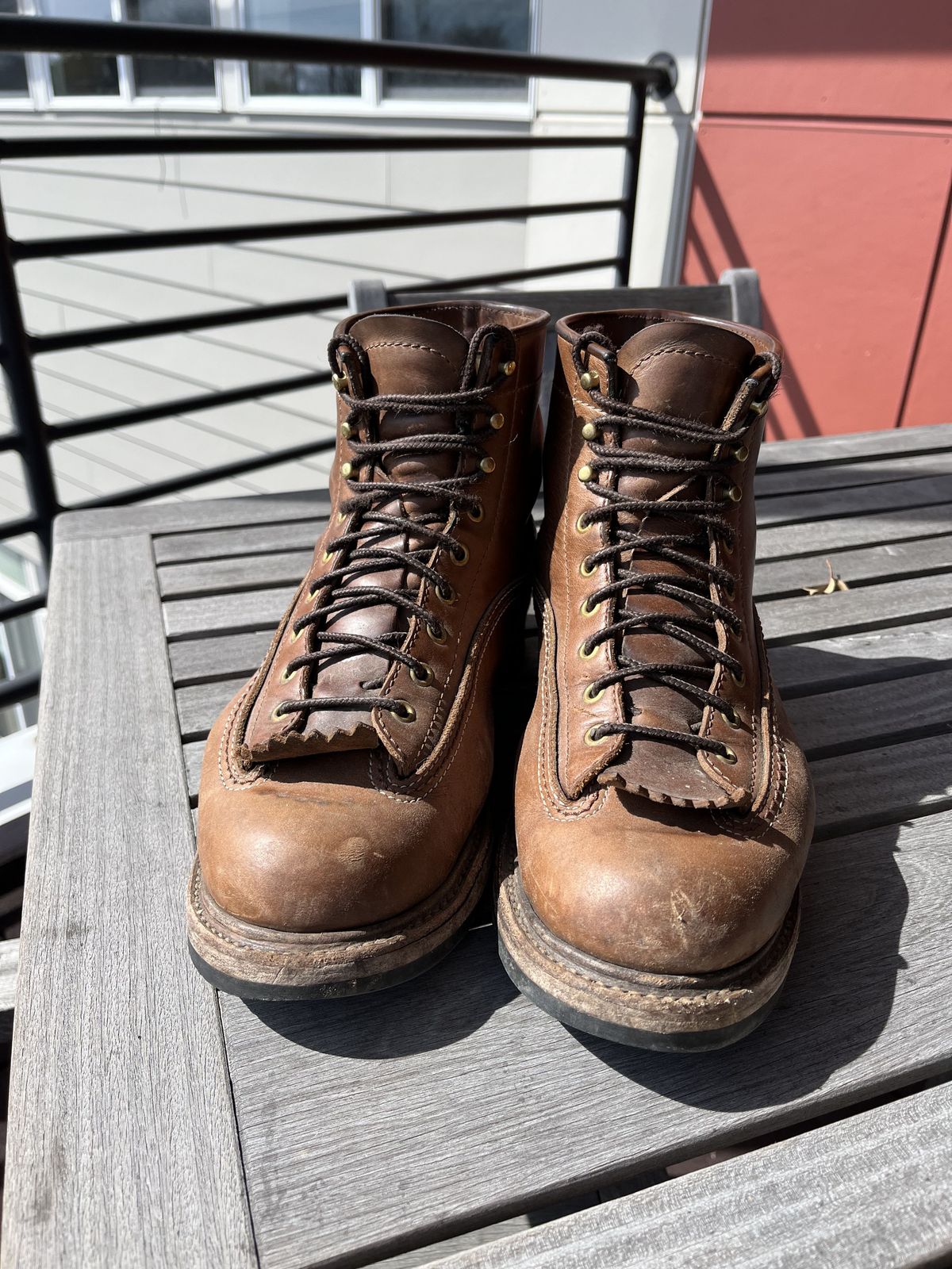 Photo by patinathunderdome on April 6, 2022 of the John Lofgren Donkey Puncher Boots in Horween Natural Bison.