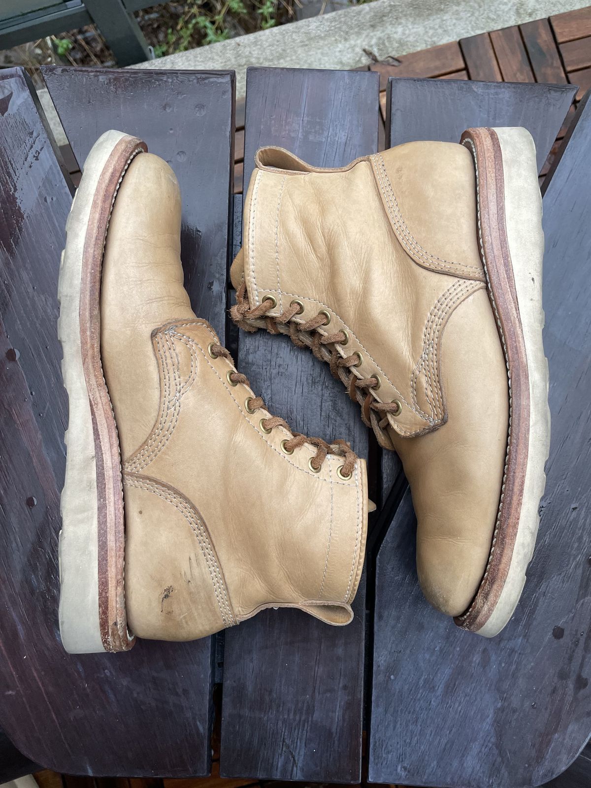 Photo by patinathunderdome on February 4, 2022 of the Self-Made Service Boot in Unknown Natural Veg Tan.