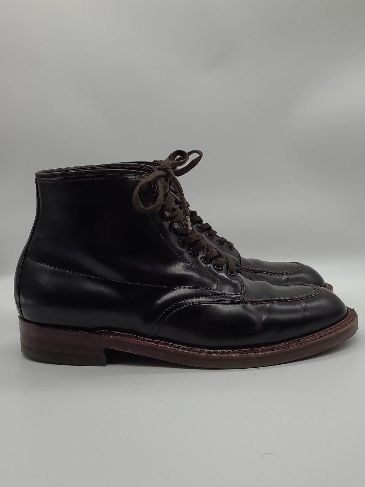 Photo by patinathunderdome on March 6, 2022 of the Alden Indy Boot in Horween Color 8 Shell Cordovan.