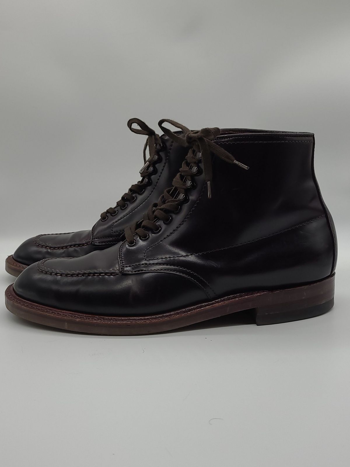 Photo by patinathunderdome on March 6, 2022 of the Alden Indy Boot in Horween Color 8 Shell Cordovan.