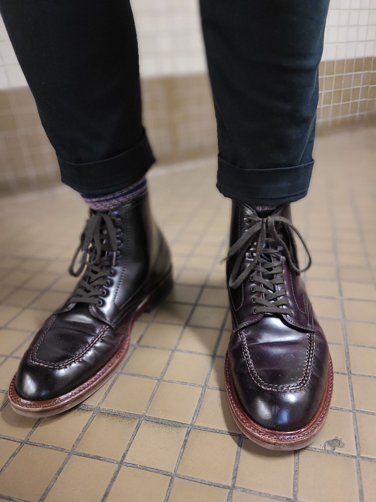 Photo by patinathunderdome on April 6, 2022 of the Alden Indy Boot in Horween Color 8 Shell Cordovan.