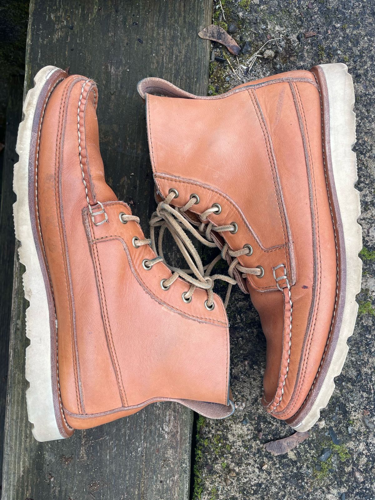 Photo by patinathunderdome on February 3, 2022 of the Rancourt & Co. Harrison Boot Redux in Horween Natural Essex.