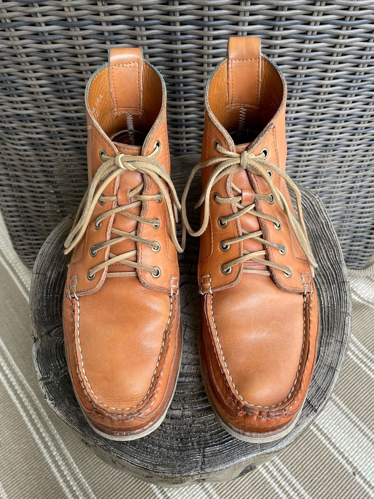 Photo by patinathunderdome on May 3, 2022 of the Rancourt & Co. Harrison Boot Redux in Horween Natural Essex.