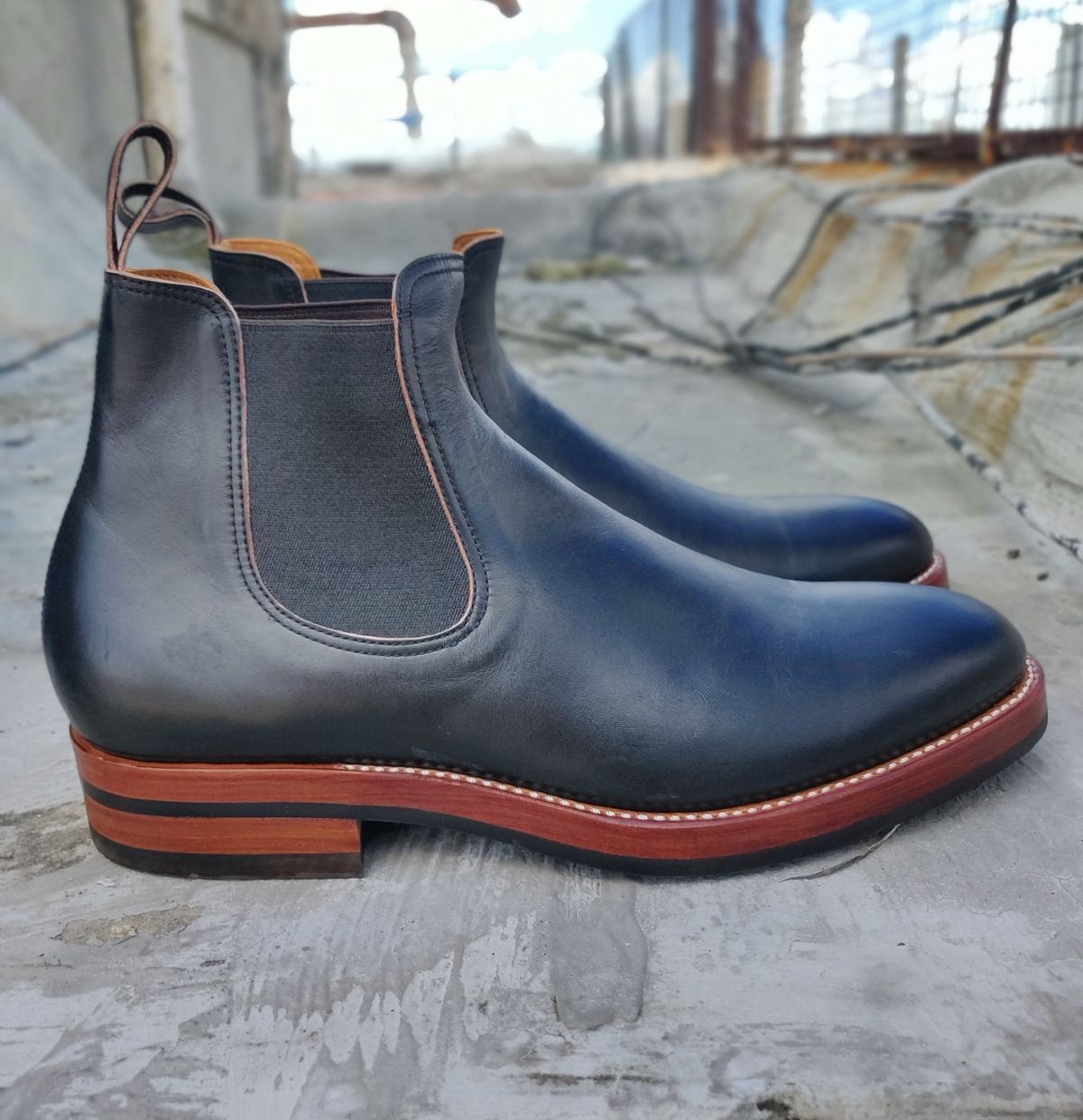 Photo by patinathunderdome on October 1, 2021 of the Benzein The Seventh Chelsea Boot in Shinki Black Latigo Teacore Horsehide.