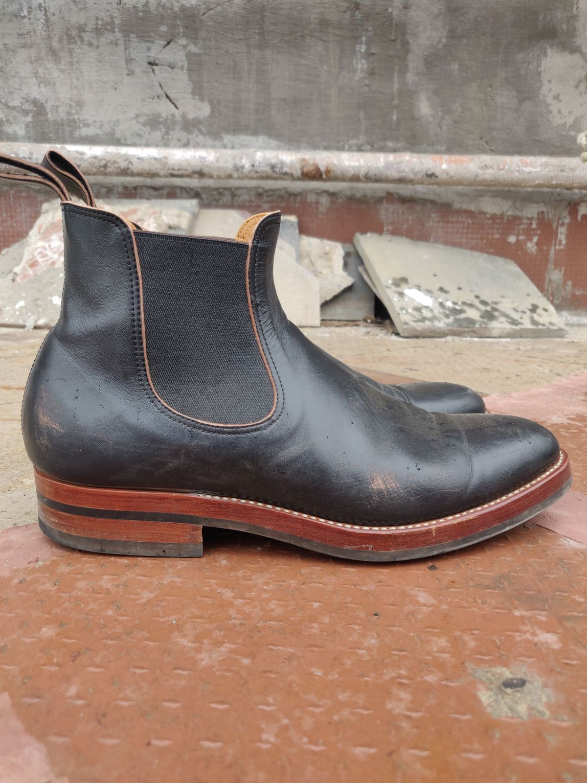 Photo by patinathunderdome on December 4, 2021 of the Benzein The Seventh Chelsea Boot in Shinki Black Latigo Teacore Horsehide.