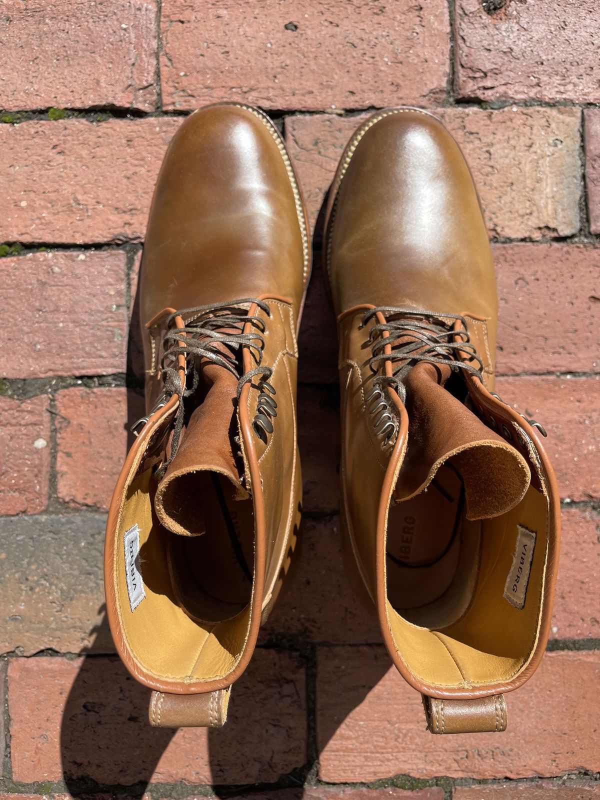 Photo by patinathunderdome on October 1, 2021 of the Viberg Country Boot in Horween Bourbon Shell Cordovan.