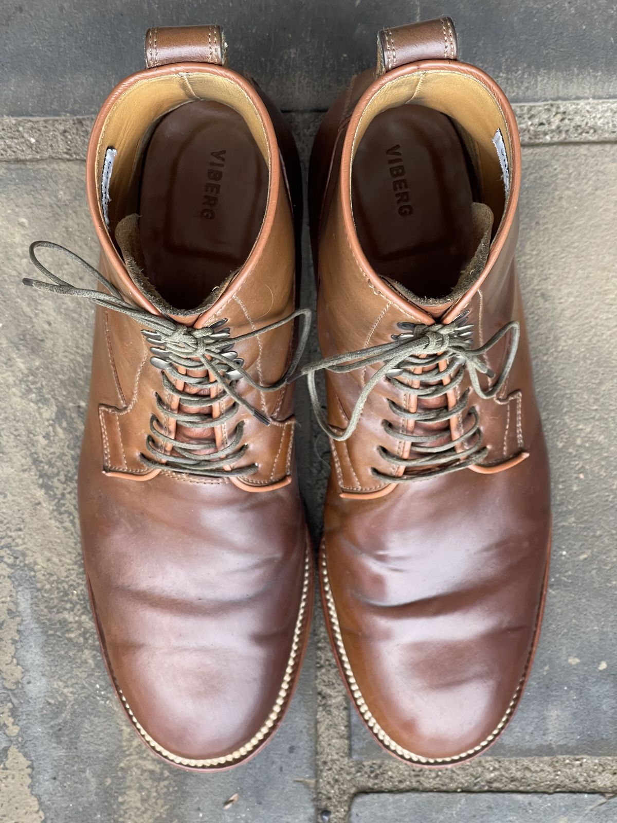 Photo by patinathunderdome on February 4, 2022 of the Viberg Country Boot in Horween Bourbon Shell Cordovan.