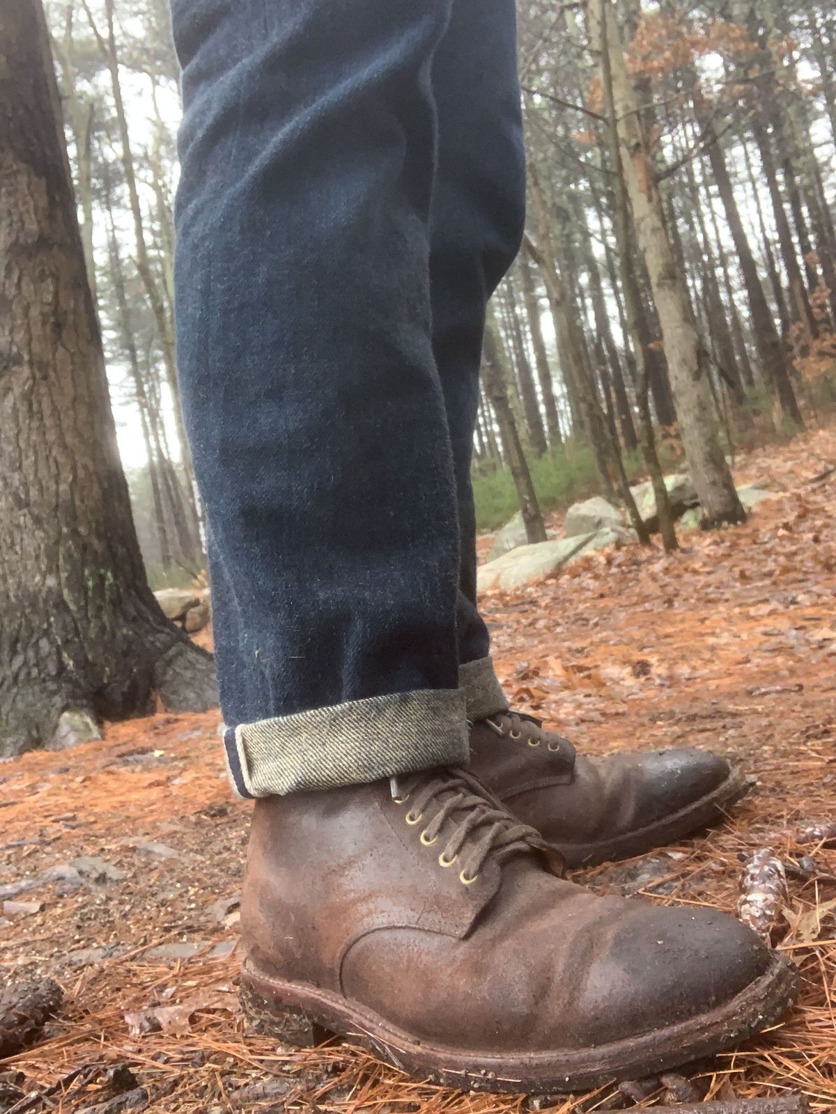 Photo by patinathunderdome on January 5, 2022 of the Grant Stone Edward Boot in C.F. Stead Tobacco Waxy Commander Suede.