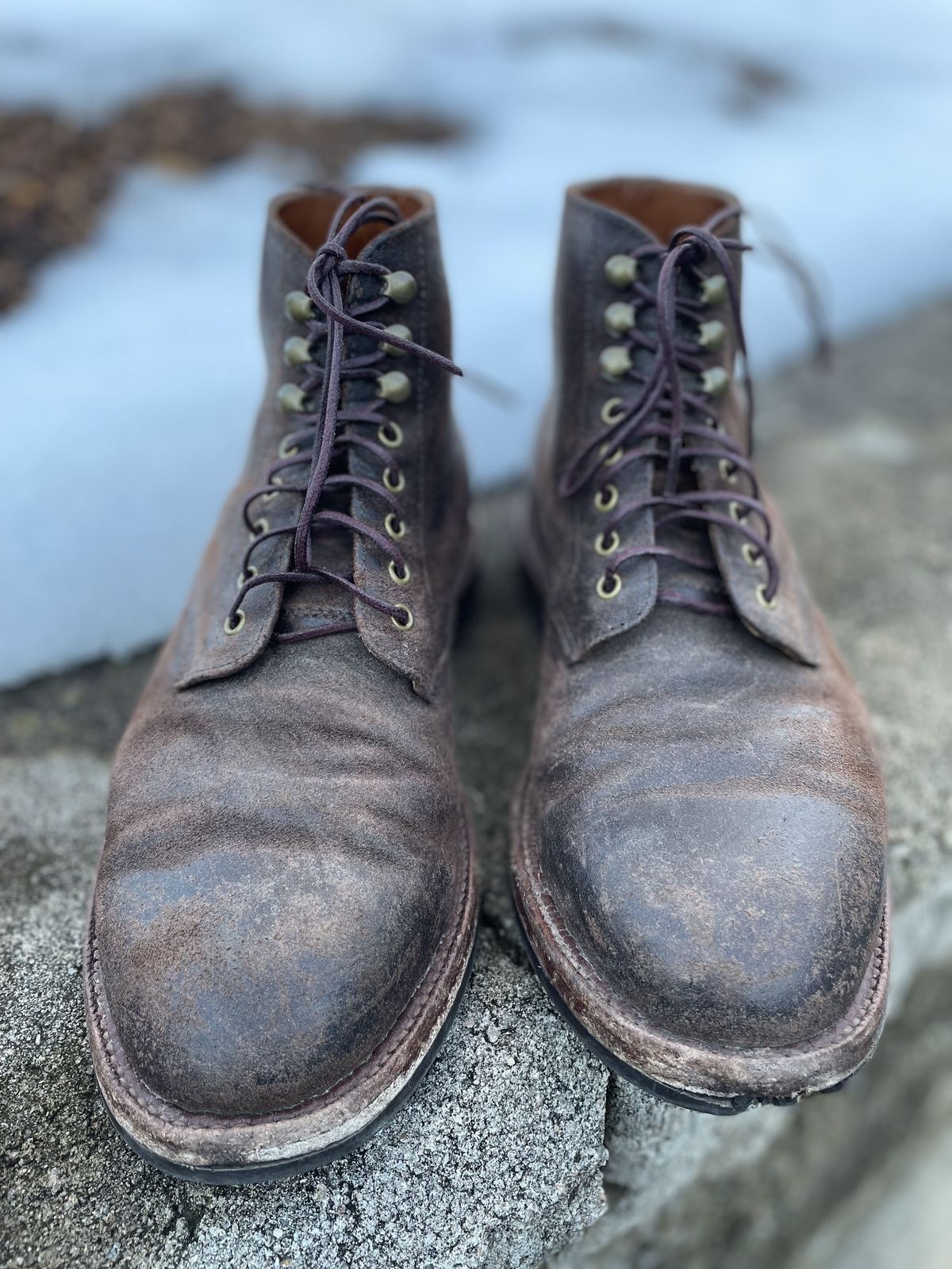 Photo by patinathunderdome on March 2, 2022 of the Grant Stone Edward Boot in C.F. Stead Tobacco Waxy Commander Suede.