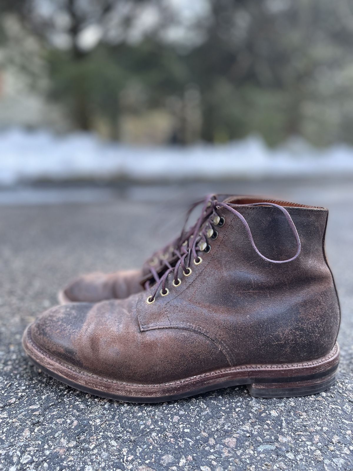 Photo by patinathunderdome on March 2, 2022 of the Grant Stone Edward Boot in C.F. Stead Tobacco Waxy Commander Suede.