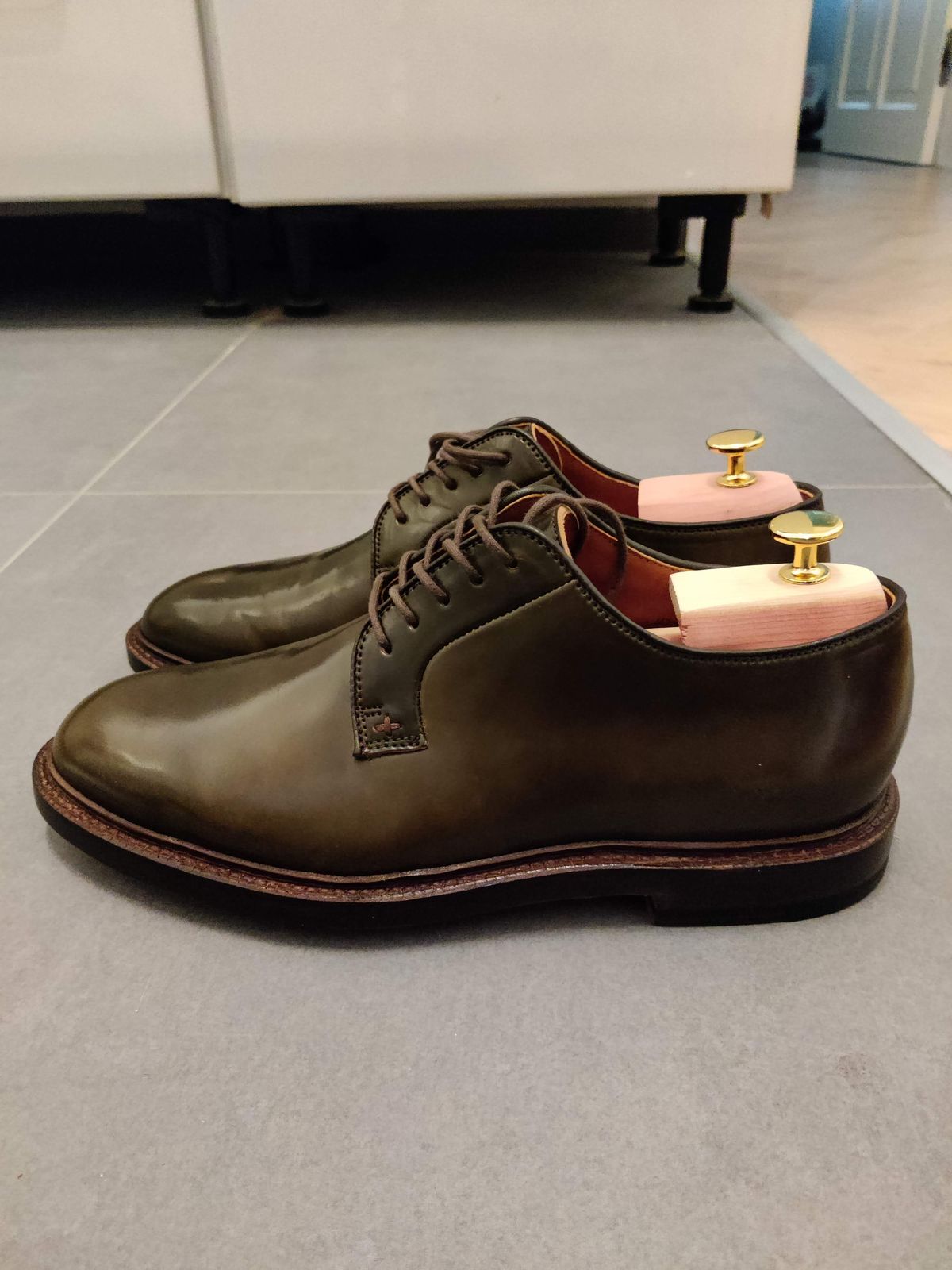 Photo by patinathunderdome on October 4, 2021 of the Grant Stone Plain Toe Blucher in Horween Maduro Shell Cordovan.