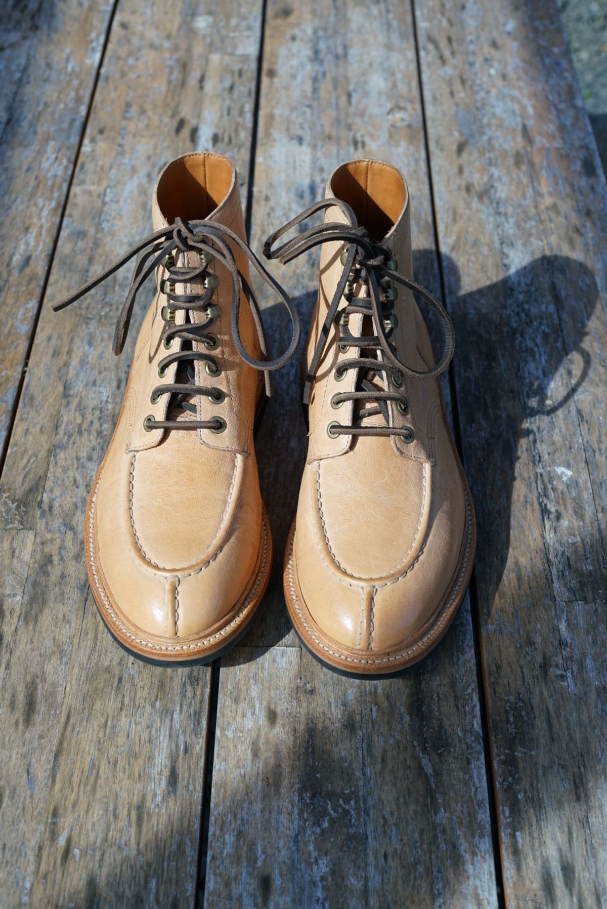 Photo by patinathunderdome on November 1, 2021 of the Grant Stone Ottawa Boot in Incas Natural Kangaroo.