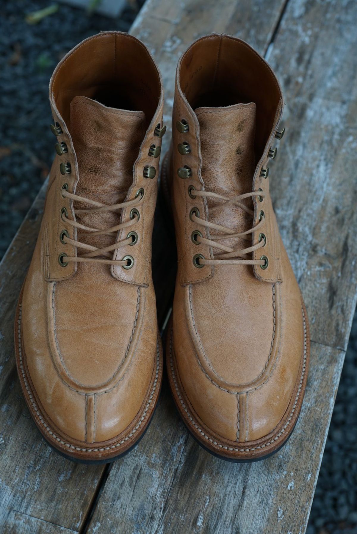 Photo by patinathunderdome on December 2, 2021 of the Grant Stone Ottawa Boot in Incas Natural Kangaroo.