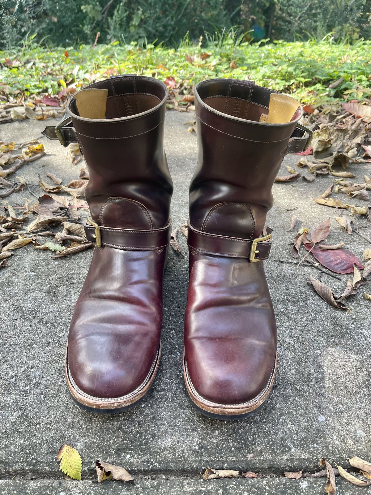 Photo by patinathunderdome on November 1, 2021 of the Viberg Engineer in Horween Color 8 Shell Cordovan.