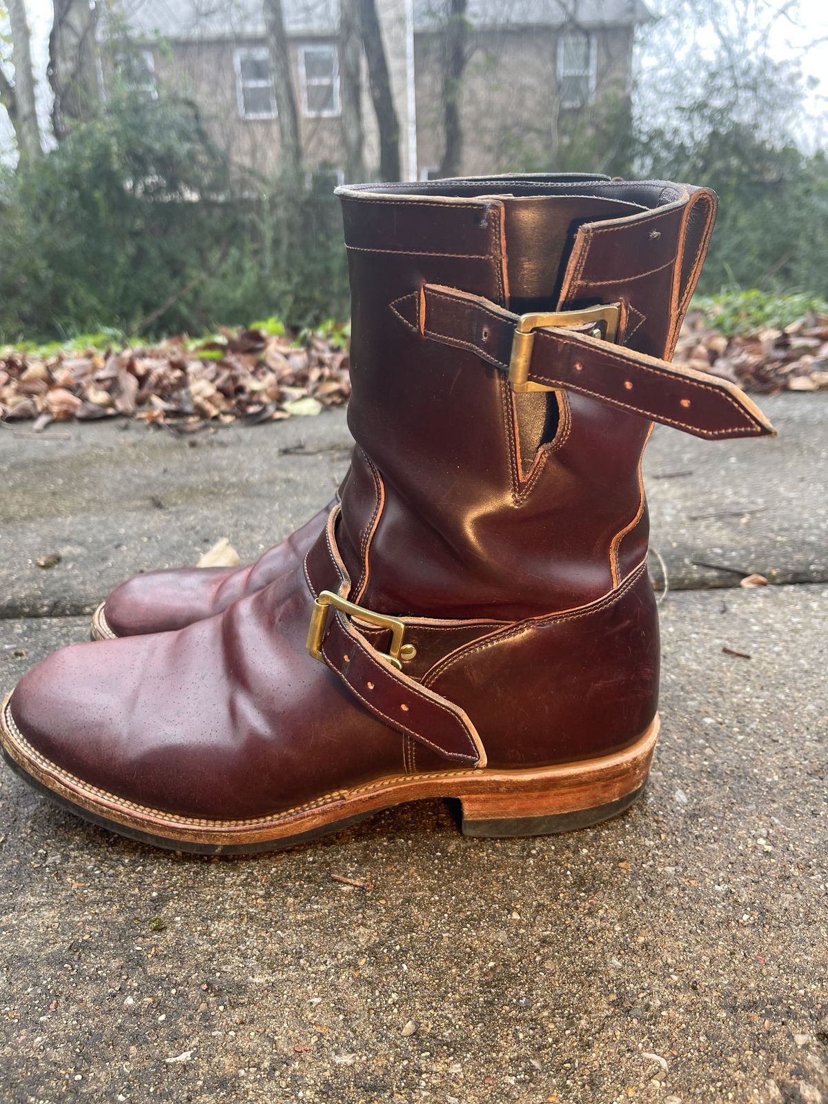 Photo by patinathunderdome on December 4, 2021 of the Viberg Engineer in Horween Color 8 Shell Cordovan.
