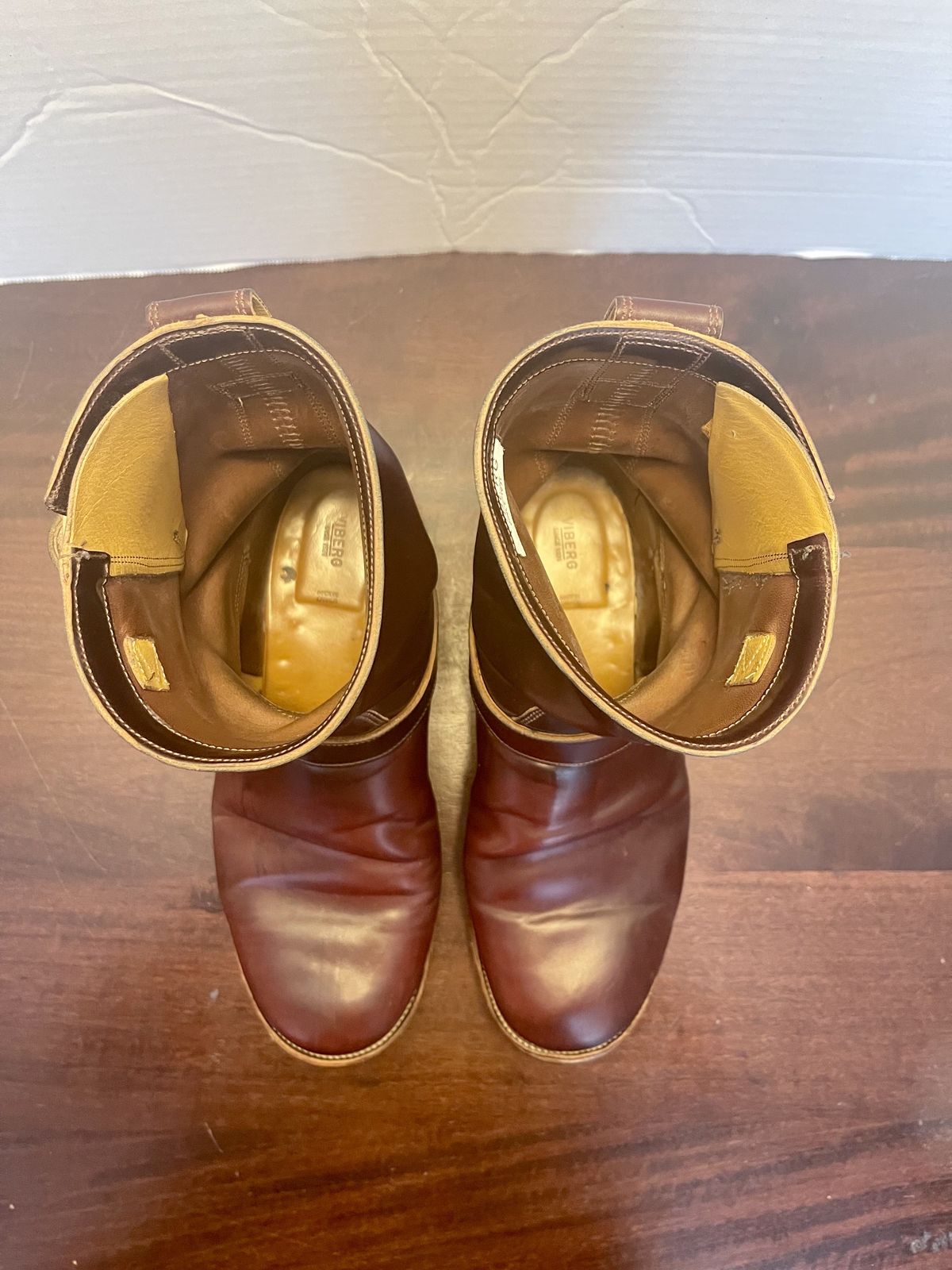 Photo by patinathunderdome on January 4, 2022 of the Viberg Engineer in Horween Color 8 Shell Cordovan.