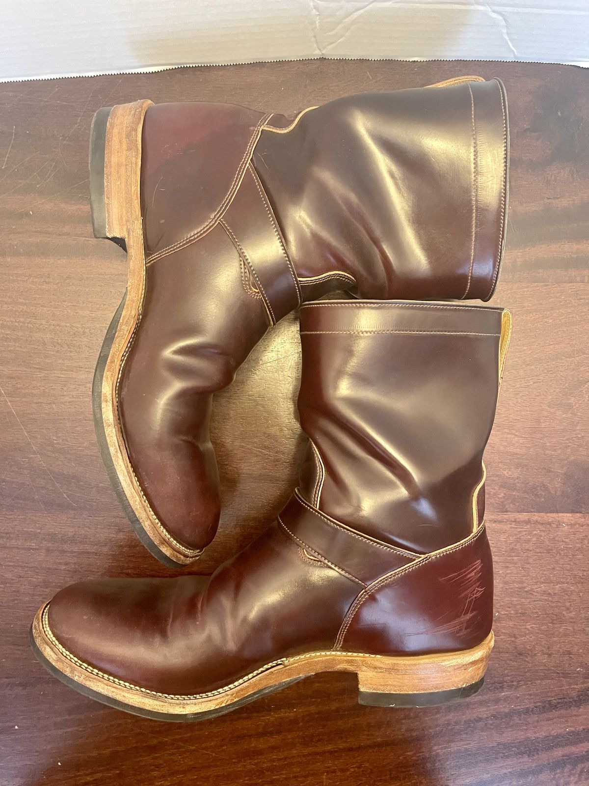 Photo by patinathunderdome on January 4, 2022 of the Viberg Engineer in Horween Color 8 Shell Cordovan.
