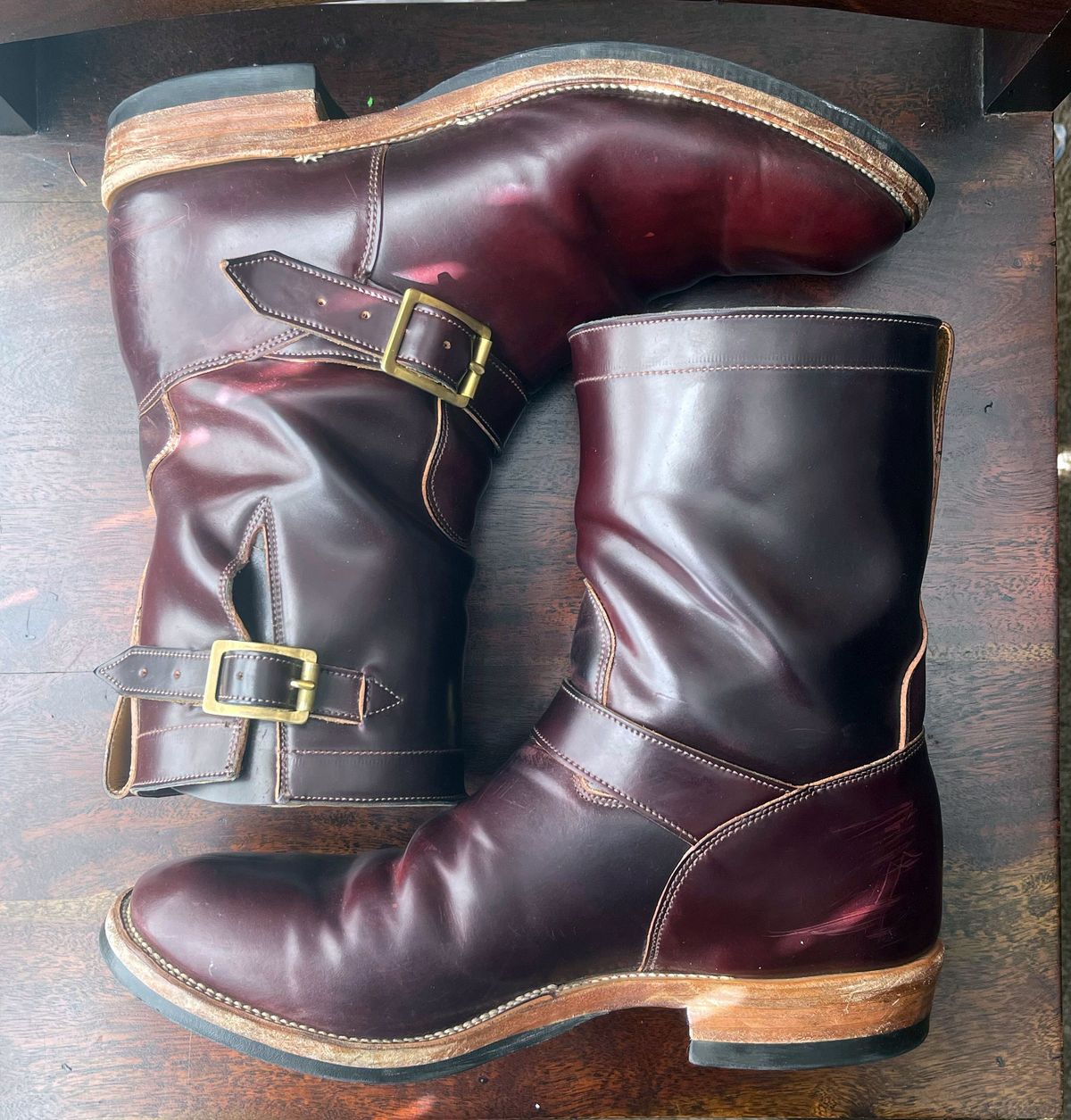Photo by patinathunderdome on February 5, 2022 of the Viberg Engineer in Horween Color 8 Shell Cordovan.