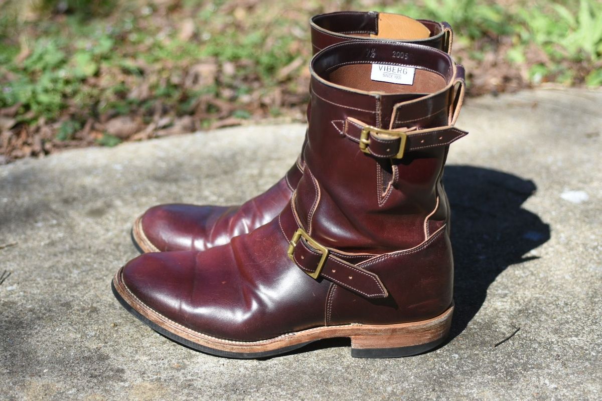 Photo by patinathunderdome on March 2, 2022 of the Viberg Engineer in Horween Color 8 Shell Cordovan.