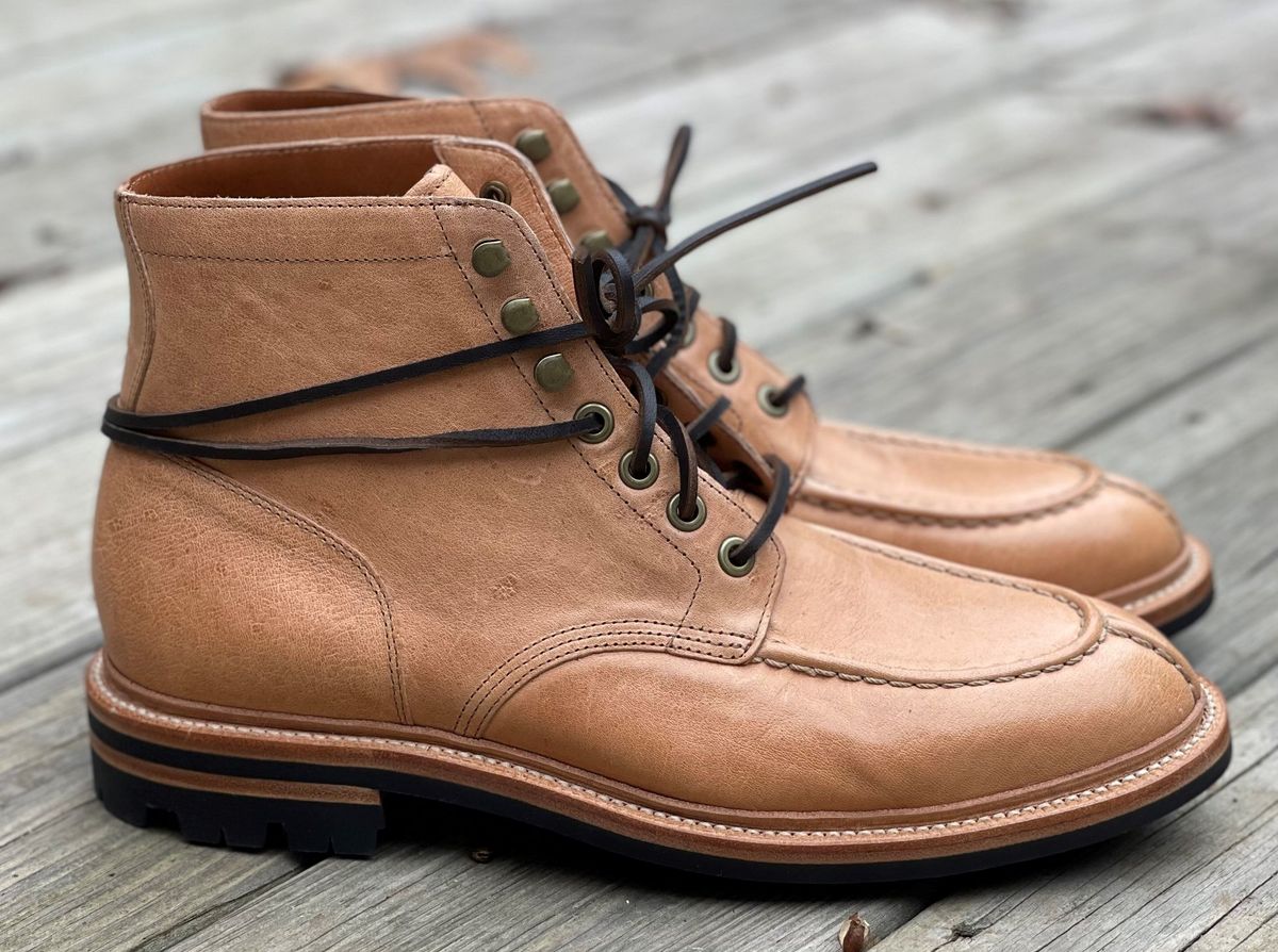 Photo by patinathunderdome on November 2, 2021 of the Grant Stone Ottawa Boot in Incas Natural Kangaroo.