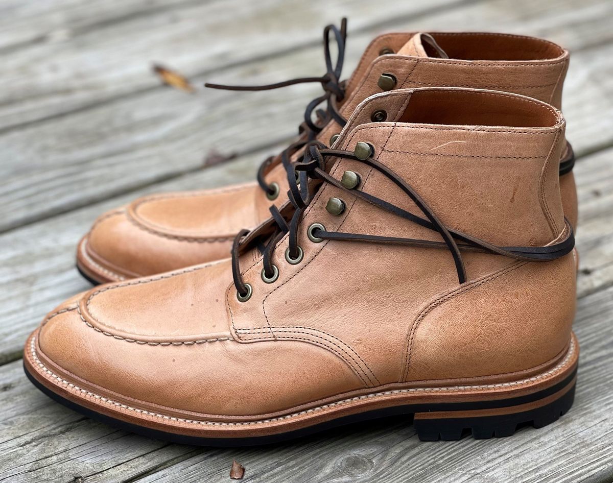 Photo by patinathunderdome on November 2, 2021 of the Grant Stone Ottawa Boot in Incas Natural Kangaroo.