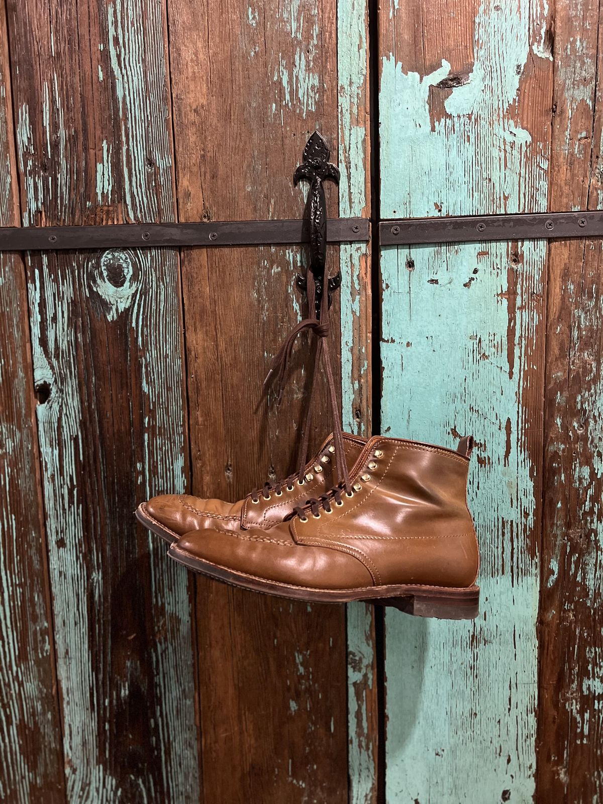 Photo by patinathunderdome on December 4, 2021 of the Alden Indy Boot in Horween Whisky Shell Cordovan.
