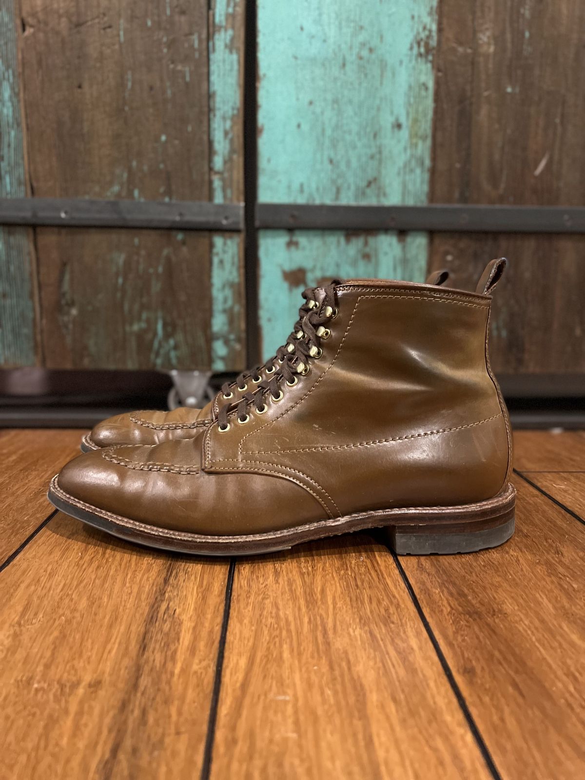 Photo by patinathunderdome on December 4, 2021 of the Alden Indy Boot in Horween Whisky Shell Cordovan.