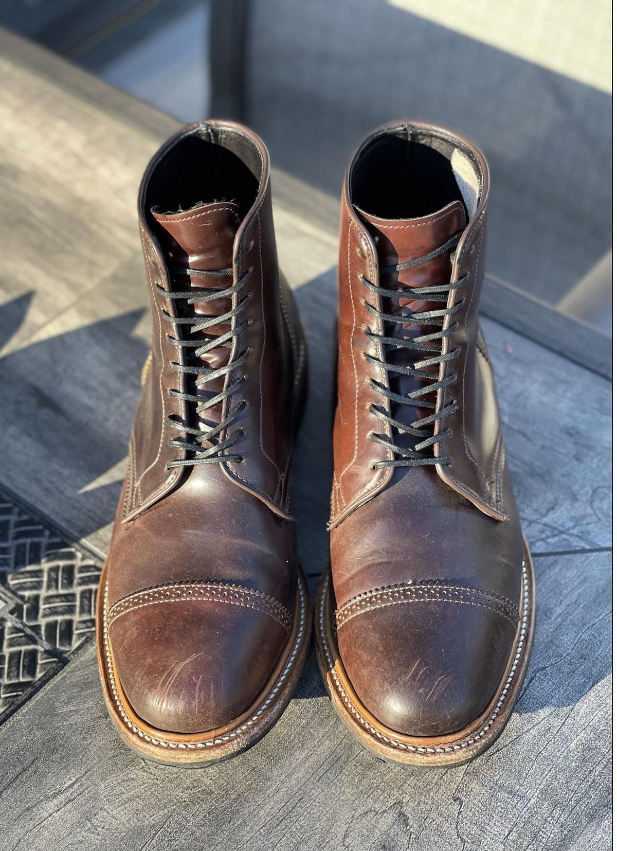 Photo by patinathunderdome on November 5, 2021 of the Viberg Shelby Sharp Brogue Boot in Horween Mocha Shell Cordovan.