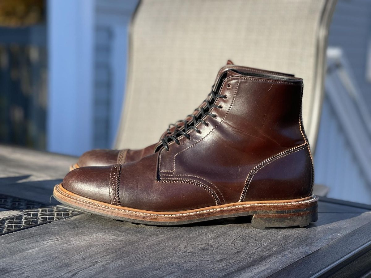 Photo by patinathunderdome on November 5, 2021 of the Viberg Shelby Sharp Brogue Boot in Horween Mocha Shell Cordovan.